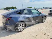 2023 Tesla Model Y фото