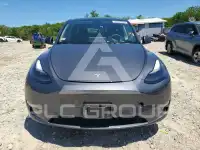 2023 Tesla Model Y фото