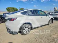 2023 Tesla Model Y фото
