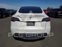 2023 Tesla Model Y фото