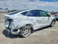 2023 Tesla Model Y фото
