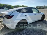 2023 Tesla Model Y фото