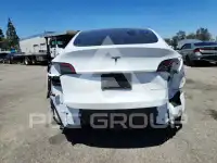 2023 Tesla Model Y фото