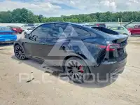 2023 Tesla Model Y фото
