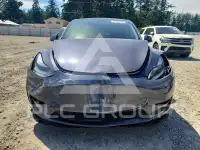 2023 Tesla Model Y фото