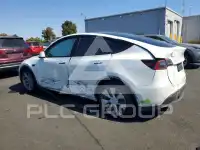2023 Tesla Model Y фото