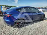 2023 Tesla Model Y фото
