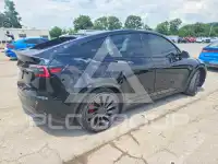 2023 Tesla Model Y фото