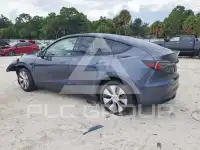 2023 Tesla Model Y фото