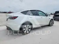 2023 Tesla Model Y фото