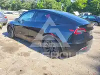 2023 Tesla Model Y фото