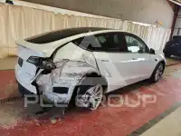 2023 Tesla Model Y фото