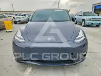 2023 Tesla Model Y фото