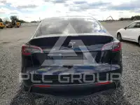 2023 Tesla Model Y фото