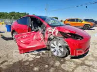 2023 Tesla Model Y фото