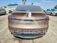 2023 Tesla Model Y фото