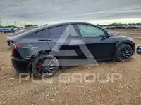 2023 Tesla Model Y фото
