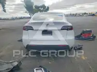 2023 Tesla Model Y фото