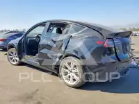 2023 Tesla Model Y фото