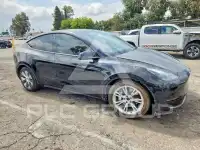2023 Tesla Model Y фото