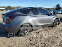 2023 Tesla Model Y фото