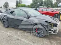 2023 Tesla Model Y фото