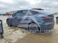 2023 Tesla Model Y фото