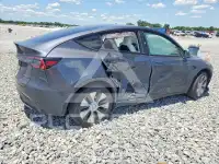 2023 Tesla Model Y фото