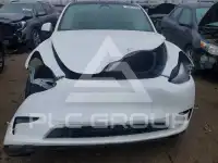2023 Tesla Model Y фото