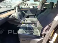 2023 Tesla Model Y фото