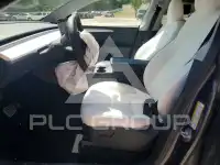 2023 Tesla Model Y фото