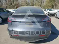 2023 Tesla Model Y фото