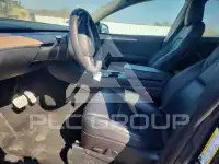 2023 Tesla Model Y фото