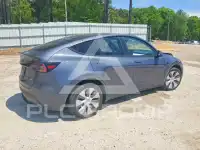 2023 Tesla Model Y фото