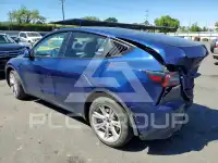 2023 Tesla Model Y фото
