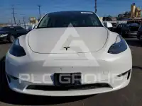 2023 Tesla Model Y фото