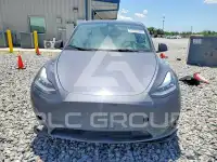 2023 Tesla Model Y фото
