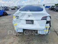 2023 Tesla Model Y фото