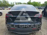 2023 Tesla Model Y фото