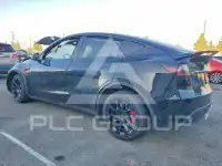 2023 Tesla Model Y фото