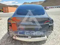 2023 Tesla Model Y фото
