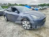 2023 Tesla Model Y фото