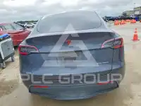 2023 Tesla Model Y фото