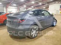 2023 Tesla Model Y фото