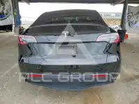 2023 Tesla Model Y фото