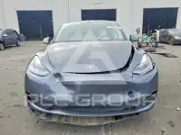 2023 Tesla Model Y фото