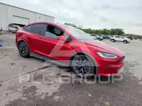 2023 Tesla Model X фото
