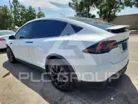 2023 Tesla Model X фото