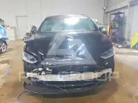 2023 Tesla Model X фото