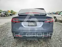 2023 Tesla Model X фото